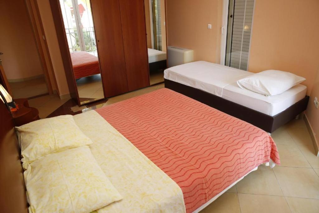Vila Nara Hotel Vodice Bagian luar foto