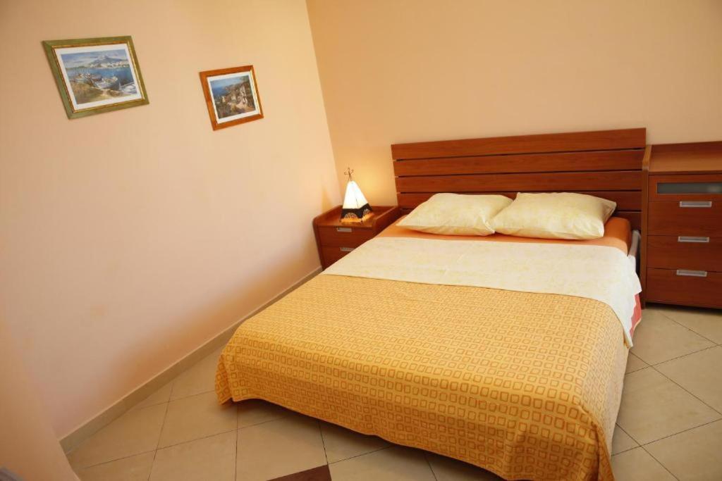 Vila Nara Hotel Vodice Bagian luar foto