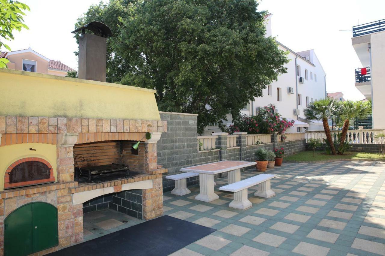 Vila Nara Hotel Vodice Bagian luar foto