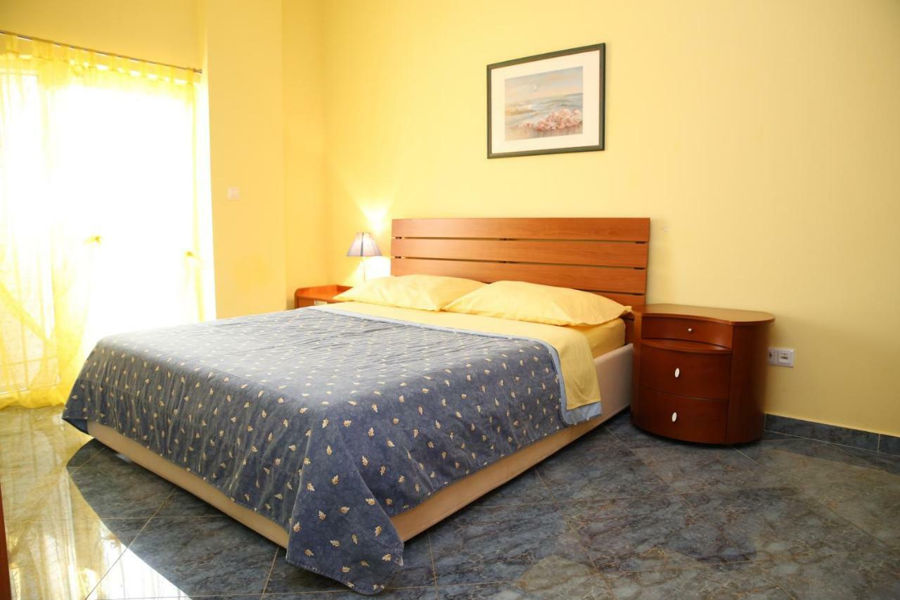 Vila Nara Hotel Vodice Bagian luar foto
