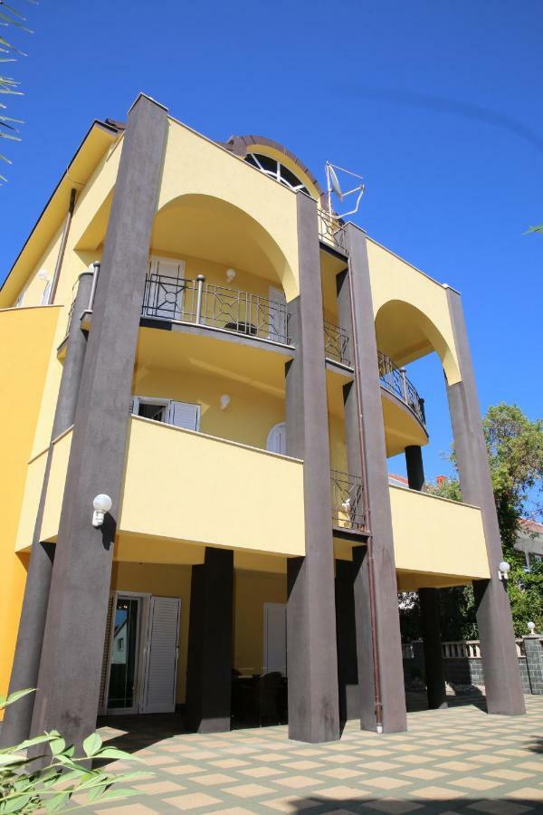 Vila Nara Hotel Vodice Bagian luar foto