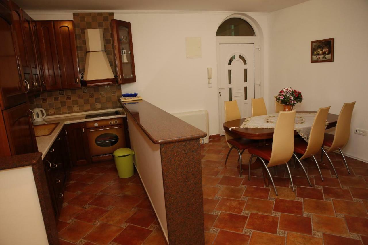 Vila Nara Hotel Vodice Bagian luar foto