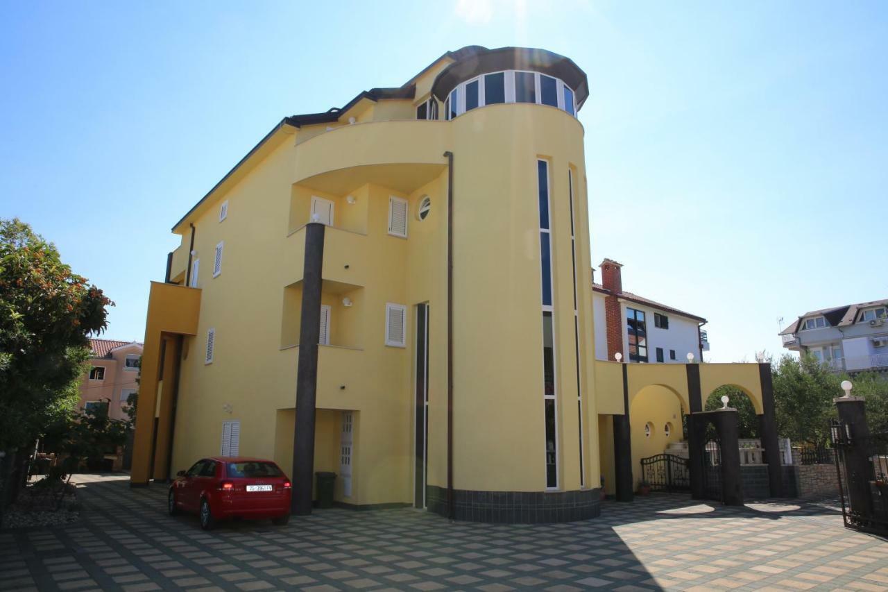 Vila Nara Hotel Vodice Bagian luar foto